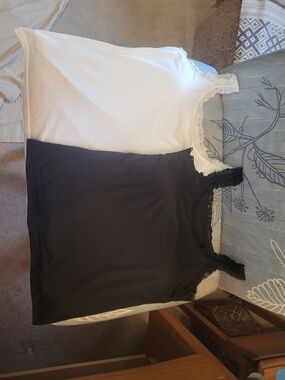 Lace Trim Sleeveless Camisole Tank - Black And White